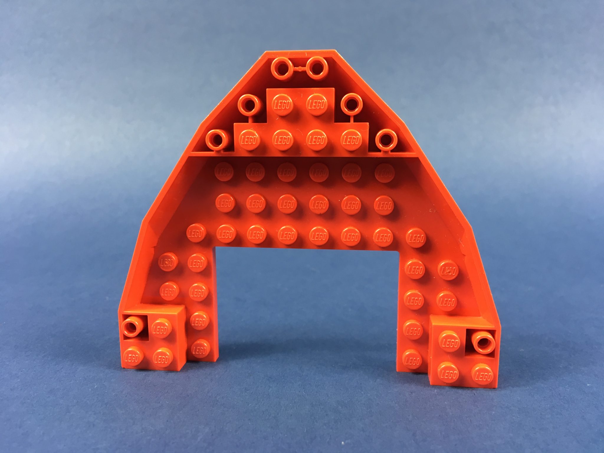 lego-bootsrumpf-rumpf-spitze-platte-10x12x1-rot-47404-brickbrain